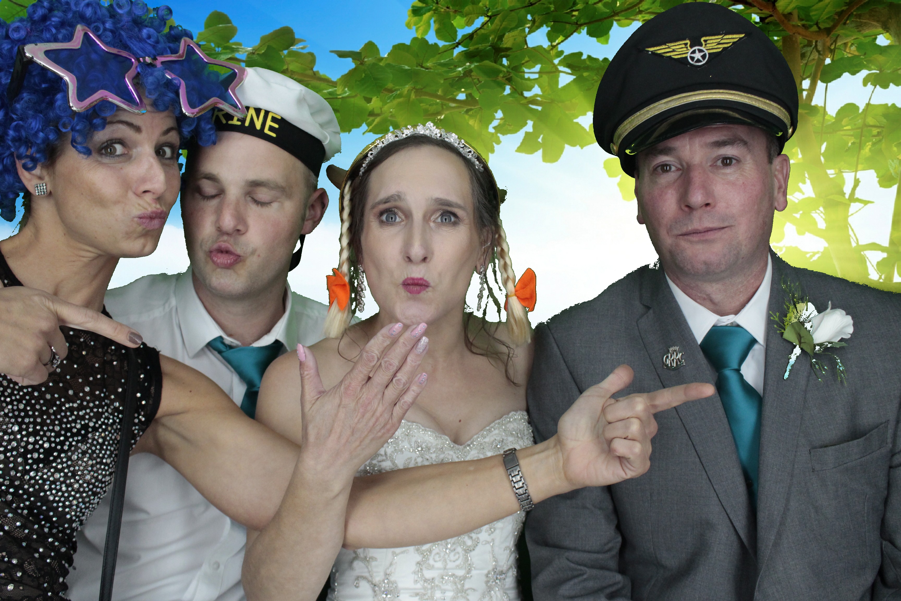 Mr & Mrs Austine | View more photos from the event at gallery.myphotoboothexperience.co.uk/u/MyPhotoBoothExperienceLtd/Mr-Mrs-Austine